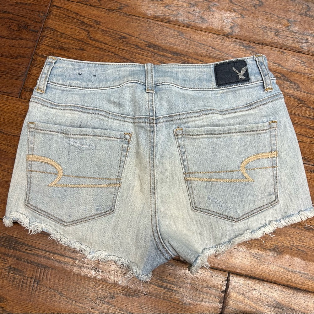 American Eagle Outfitters Light Wash Distressed Jean Shorts - Picture 2 of 6